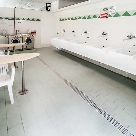 维拉吉奥塞维诺旅游营地 假日公园 4*