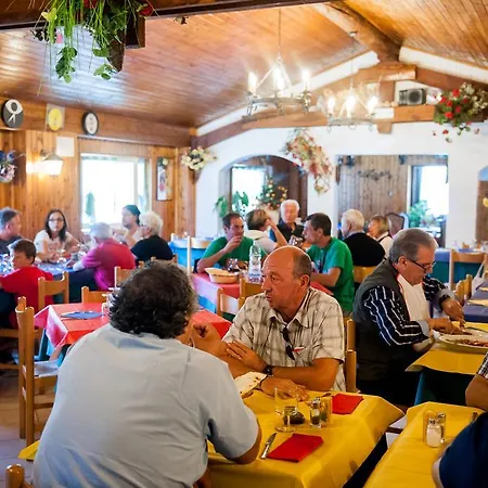 Villaggio Turistico Camping Cervino База отдыха
