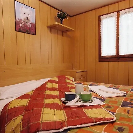 维拉吉奥塞维诺旅游营地 假日公园