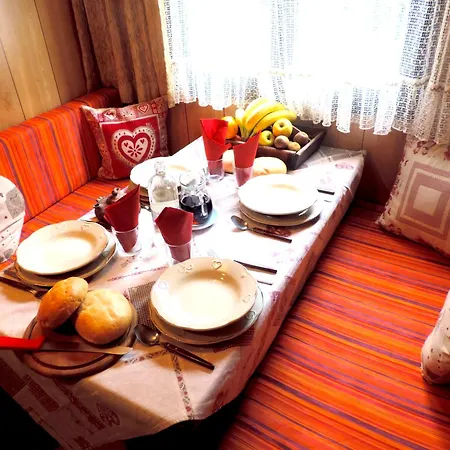 维拉吉奥塞维诺旅游营地