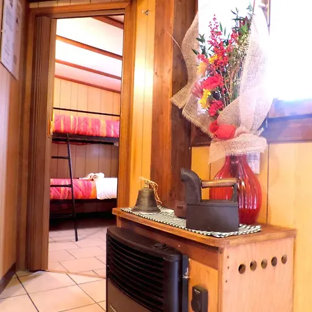 维拉吉奥塞维诺旅游营地 4* Antey-Saint-André